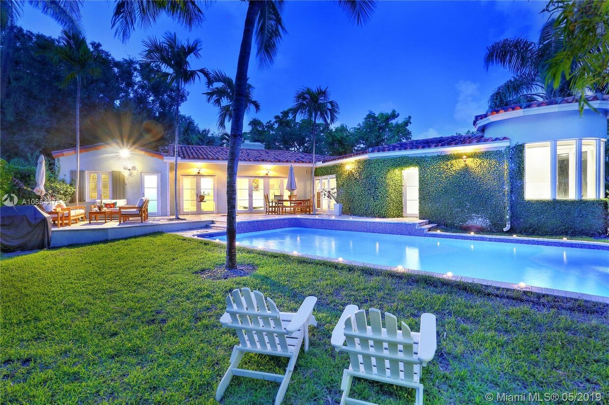 Foto principal - 910 Catalonia Ave
