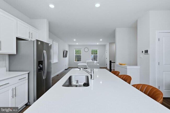 Foto del edificio - 369 Soft Rush Ln