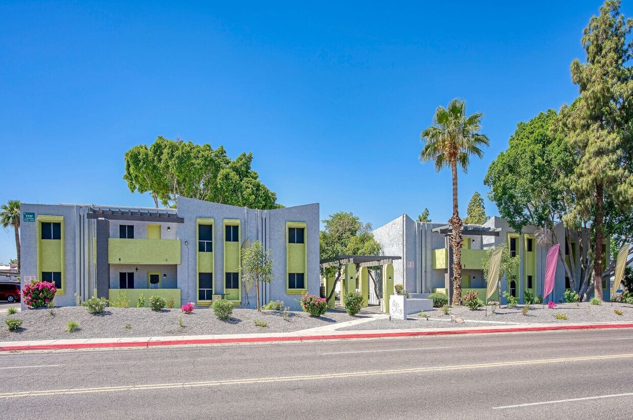 Connect on Missouri 1737 W Missouri Ave Phoenix, AZ Apartments for