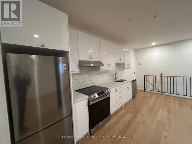 Photo du bâtiment - 61 Ossington Ave