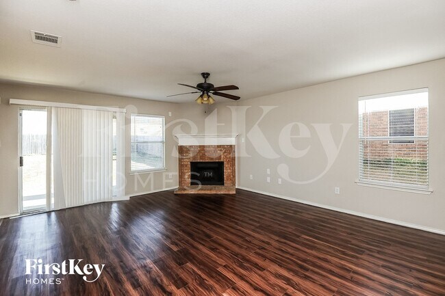 Foto del edificio - 8115 Wesson Rd