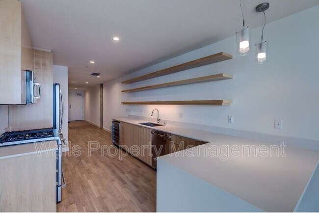 Building Photo - 1307 Harbor Ave SW