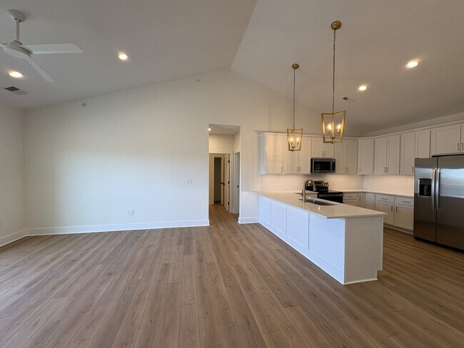 Foto del edificio - 420 Capstone Dr