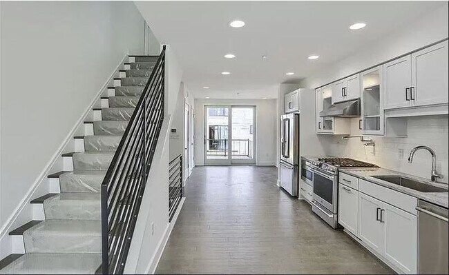 Building Photo - 1819 Fox Way