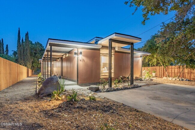 Foto del edificio - 1411 Ojai Rd