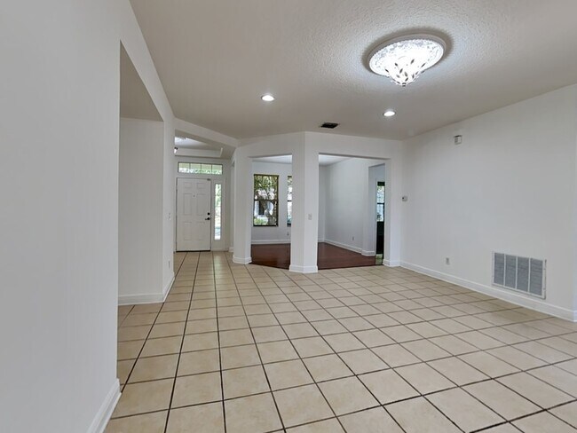 Building Photo - 3513 Tern Hollow Dr