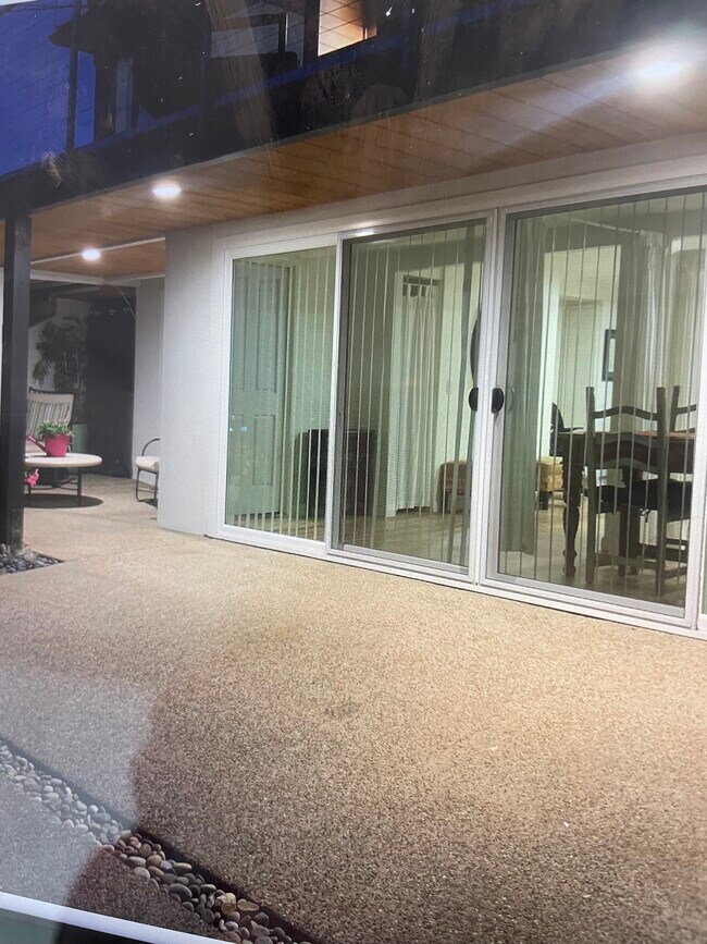 Foto del edificio - 53 E I St