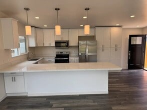 Building Photo - 5353 Hatteras Ave