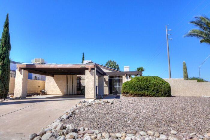 Primary Photo - 1081 N Firewood Pl