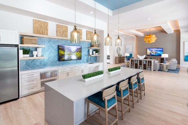 Building Photo - Marlowe Tomoka Village