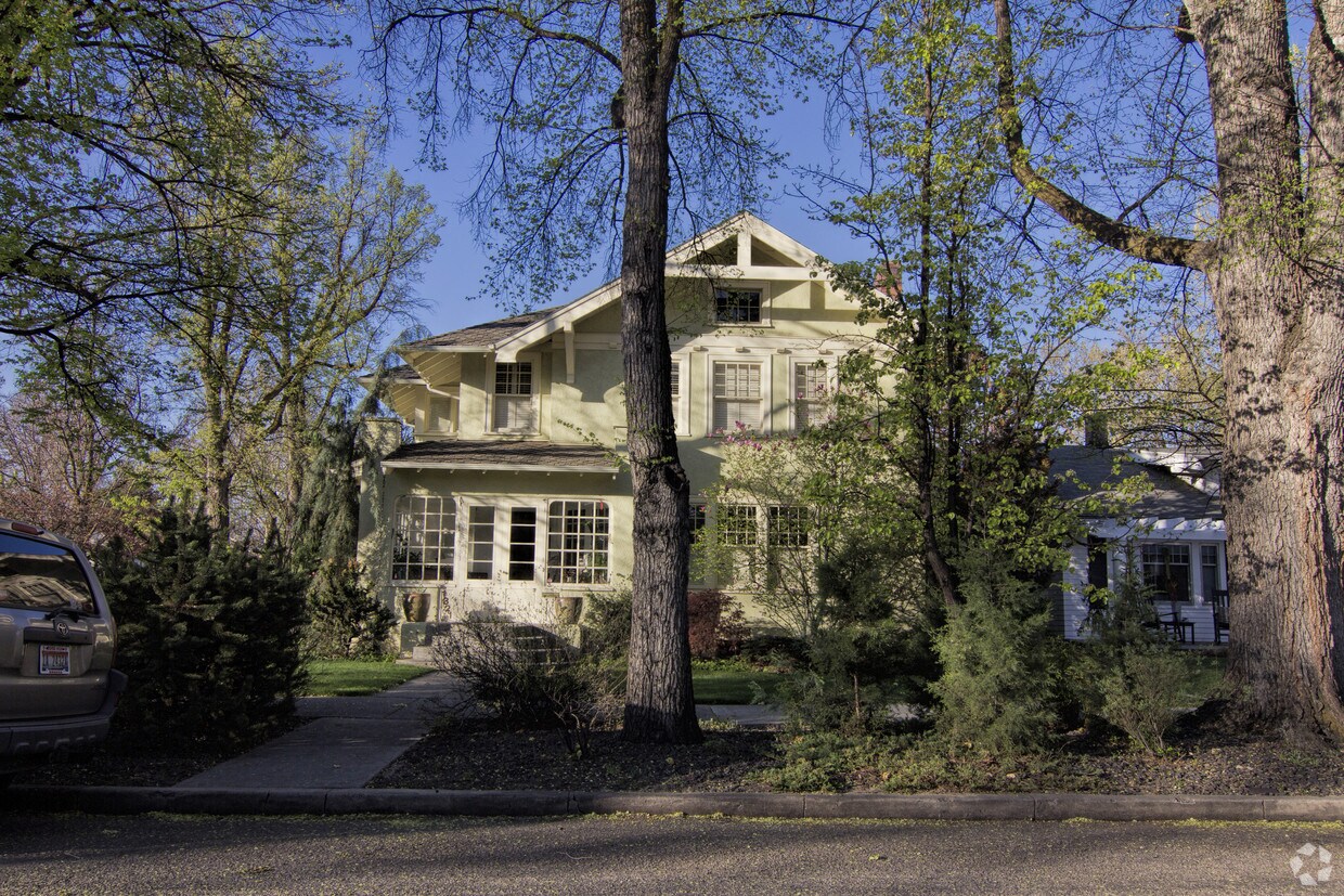Foto del edificio - Welch House Apartments