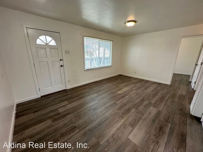 Building Photo - 2 br, 1 bath House - 2734 Freedom Blvd.
