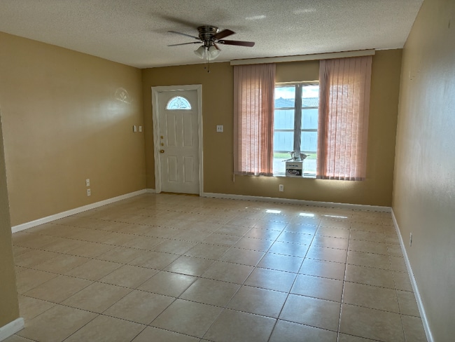 Photo - 8601 NW 59th St House