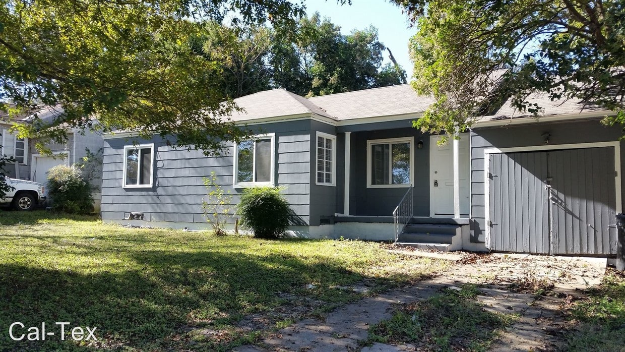 Primary Photo - 902 N 6th St