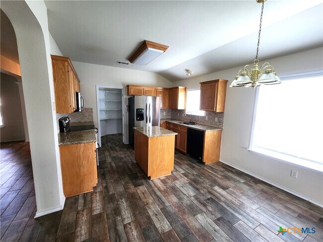 Foto del edificio - 105 E Great Plains Trail