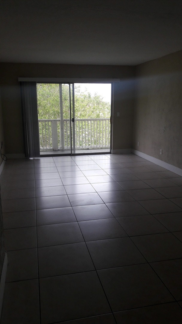 Foto del edificio - Beachside Condo Available Now