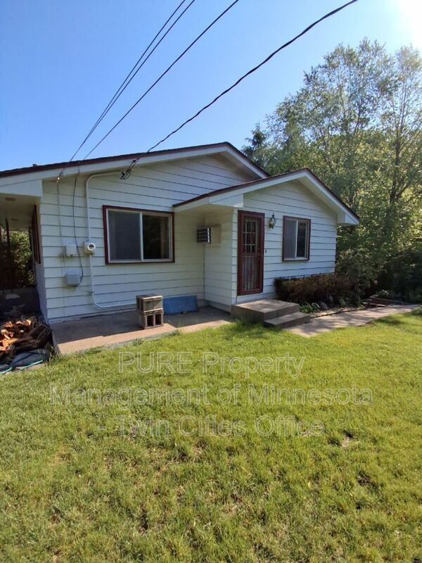 Foto del edificio - 15819 Lake Street Extension