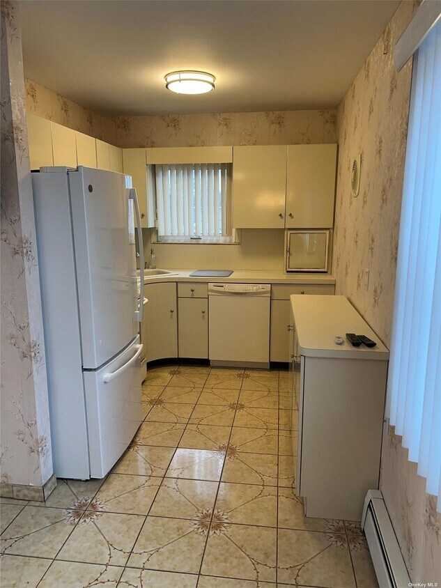 1454 Kiefer Ave, Elmont, NY 11003 House Rental in Elmont, NY