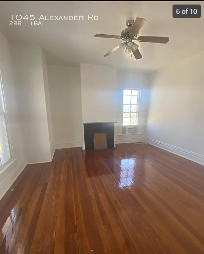 Building Photo - 1045 Alexander Rd