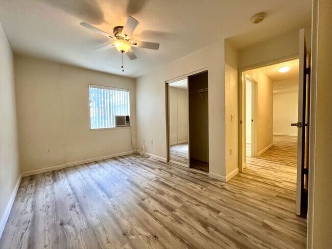Building Photo - Aeloa Terrace: 2 Bed, 2 Bath Townhome w/ 2...