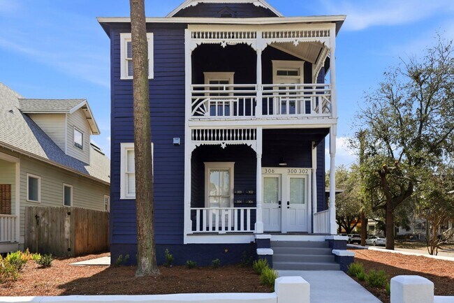 Foto del edificio - 300 E 3rd St