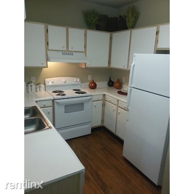 Fotografía del edificio - 3801 Galleria Woods Dr
