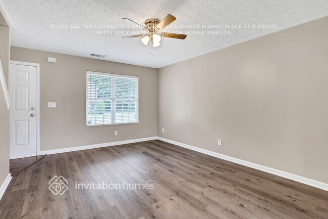 Foto del edificio - 5315 Tussahaw Crossing