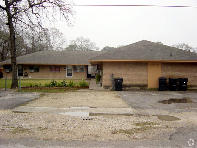 Building Photo - 8122 Autumn Ln