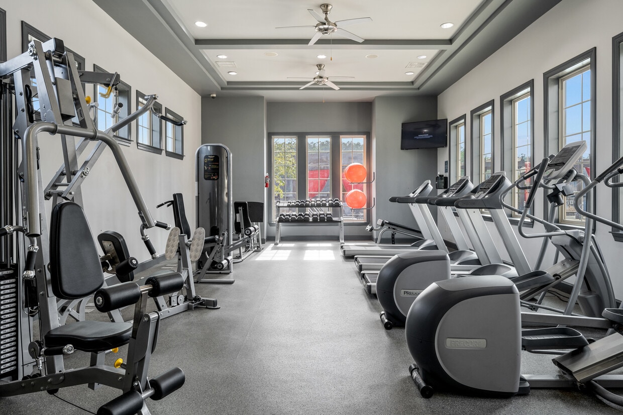 Photo - Century Lakeshore Crossings Apartments
