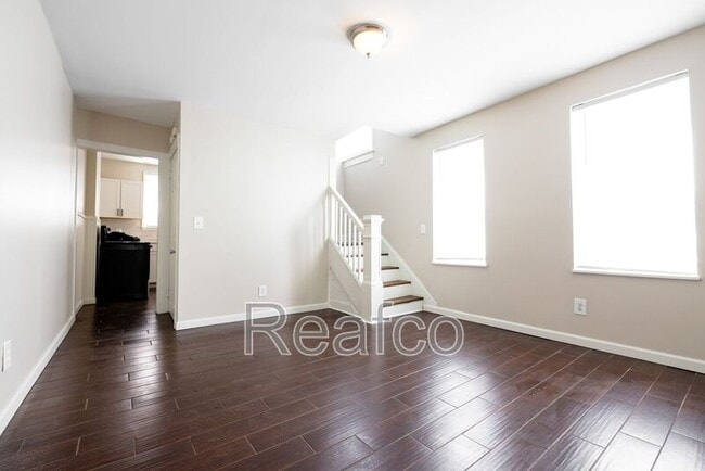 Building Photo - 47 W Moler St