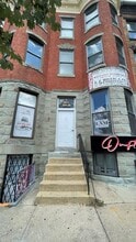 Building Photo - 30 E 25th St