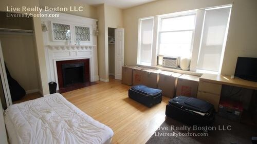Primary Photo - 16 Farrington Ave