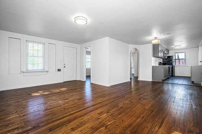 Foto del edificio - PARK VIEW!!  2 Bed - 1 bath in NW OKC!