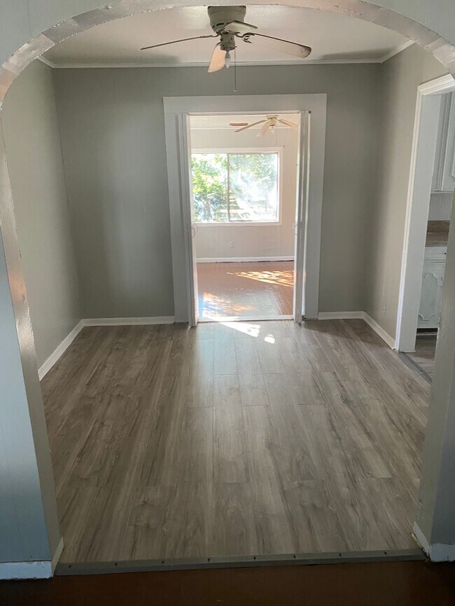 Foto del edificio - 5516 Virginia Ave