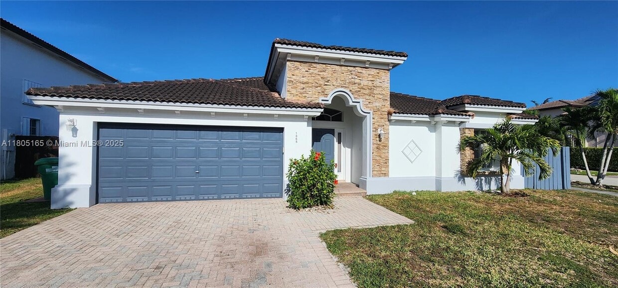 Foto principal - 1365 SW 154th Ct