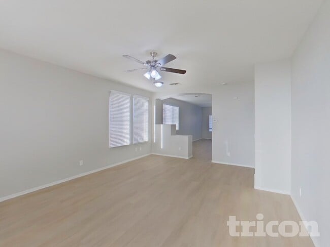 Building Photo - 7215 S 38th Dr