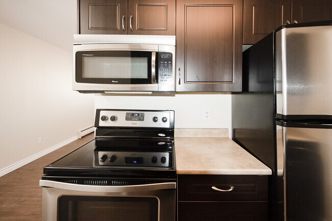 1BDR - Cuisine - 333 Edison Apartment