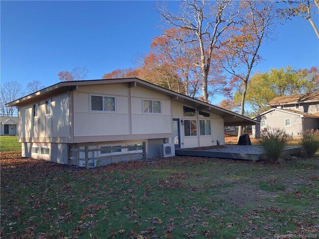 Building Photo - 36 Briarwood Dr