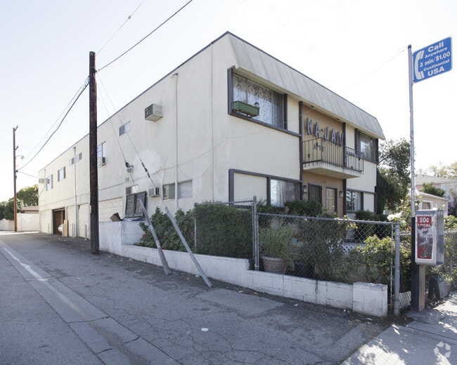 Building Photo - 6340 Vineland