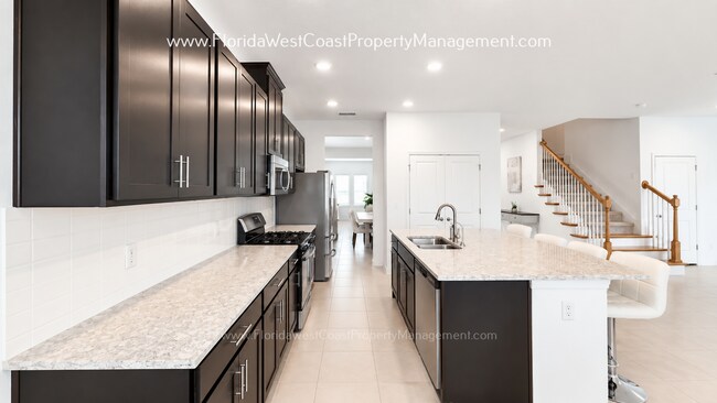 Building Photo - 6394 Grandview Hill Ct