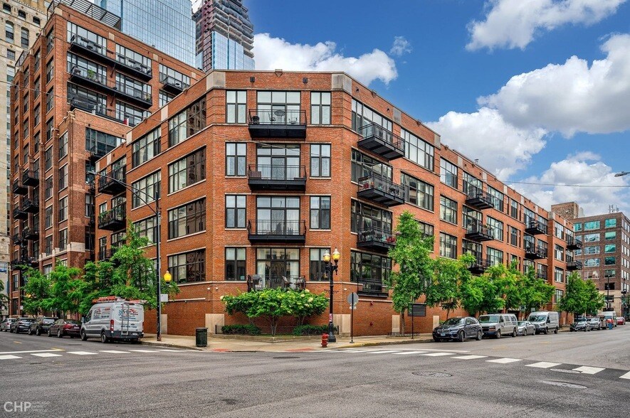 Foto principal - 333 W Hubbard St