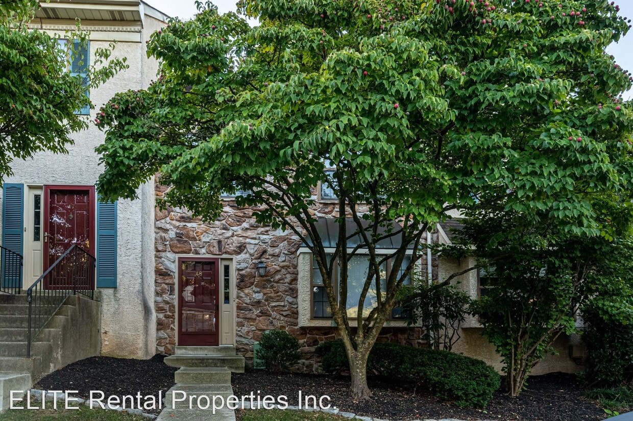 4 br, 2.5 bath House 48 Iroquois Court House Rental in Chesterbrook