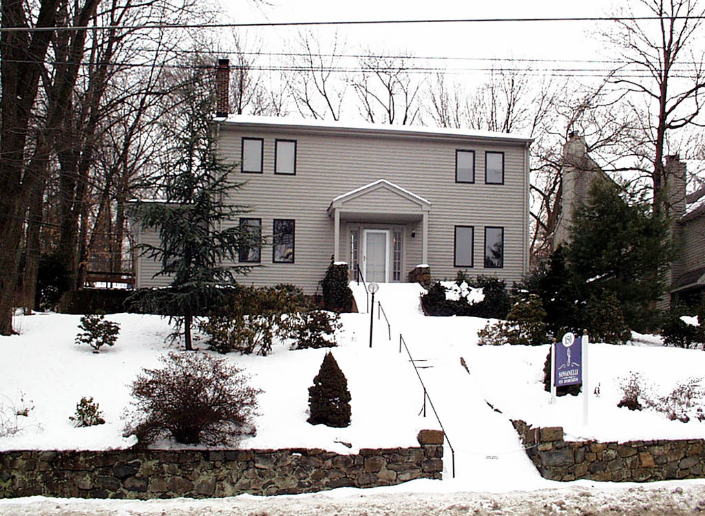 Primary Photo - 150 Washington St