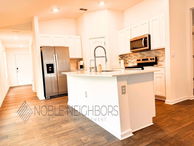 Building Photo - 12915 Rubber Fig Ter