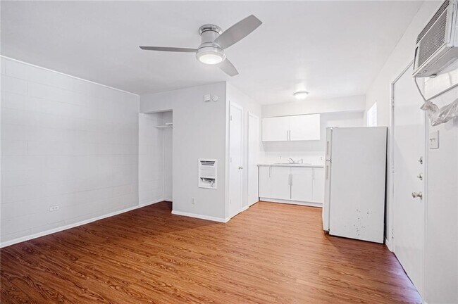 Foto del edificio - 903 Springdale Rd