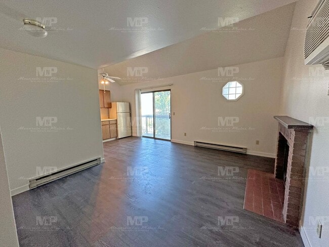 Building Photo - 4501 Boardwalk Dr