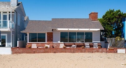 Building Photo - 2124 E Oceanfront