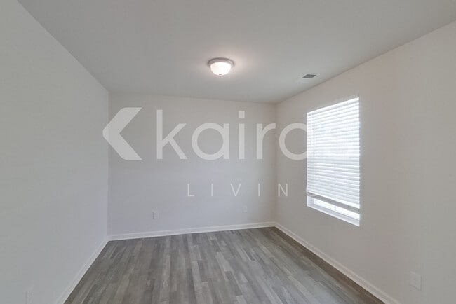 Building Photo - 2551 Myatt St SE