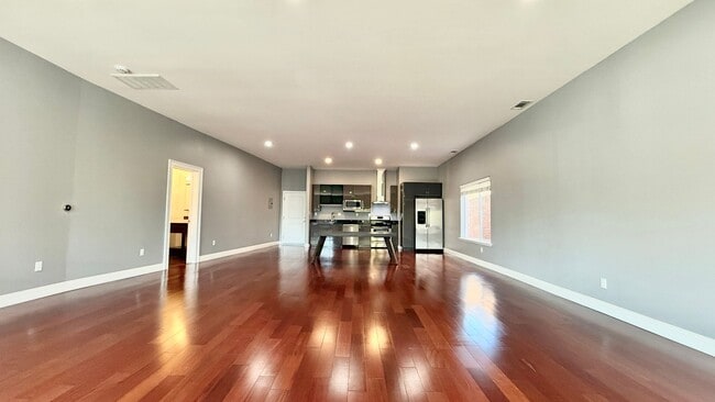 Building Photo - Modern One Bedroom Condo in Prescott