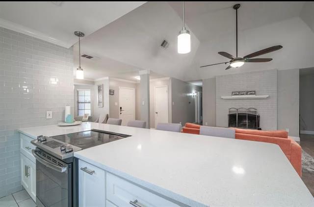 Foto del edificio - 313 Diamond Dr